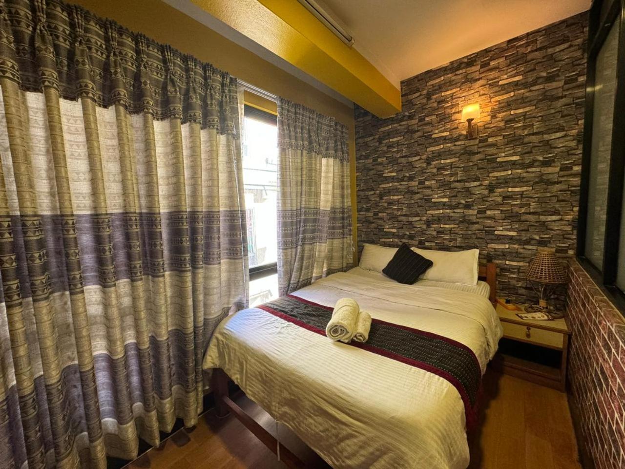 Looniva Guest House Lalitpur Værelse billede