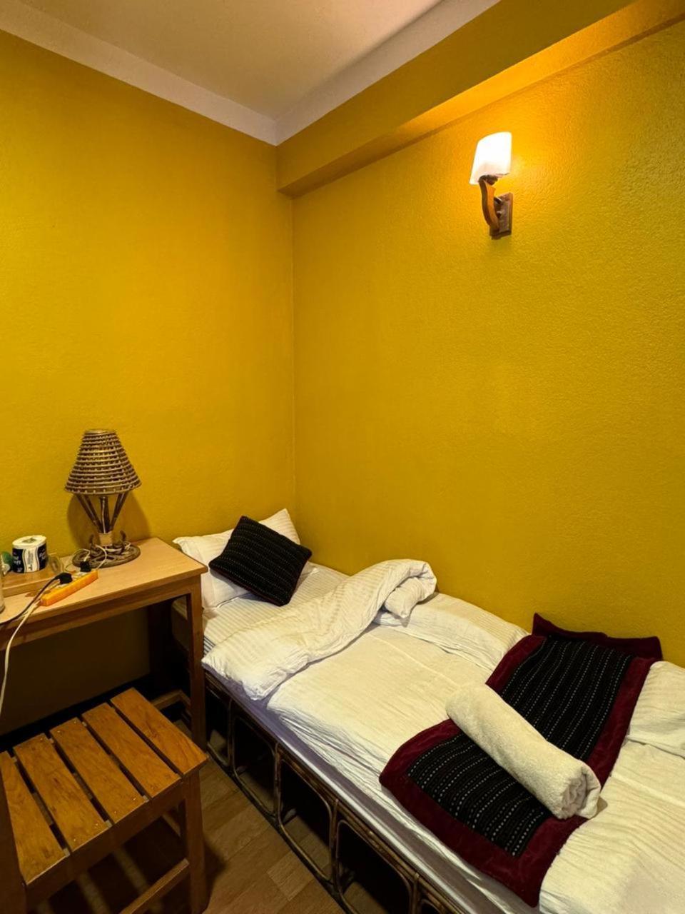 Looniva Guest House Lalitpur Værelse billede